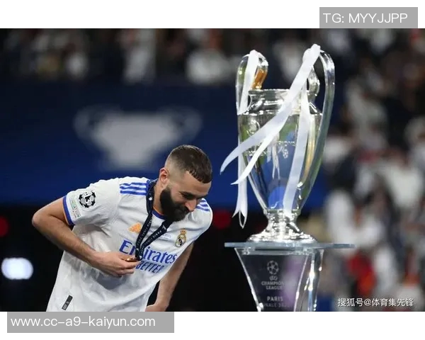 登贝莱荣归故里为家乡埃夫勒捧回金球奖杯引发热烈庆祝