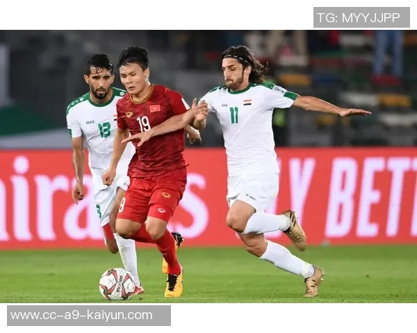 法甲联赛历史再现激烈竞争四队积分均超32分引发关注